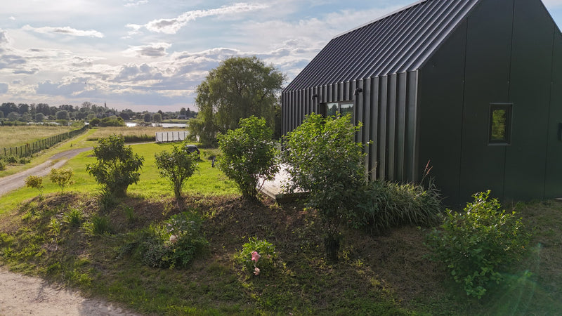 Nature Loft | Moduļu māja Doles salā ar skatu uz Daugavu